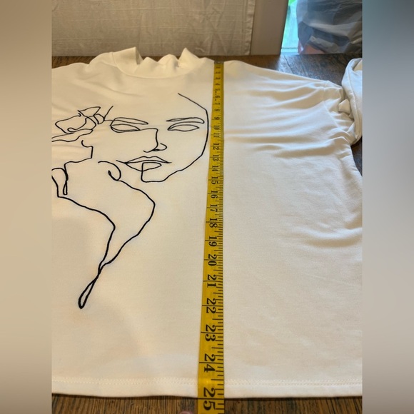 🤍NWOT Reitmans Face Line Art Sweater – XXL – Cream - Picture 4 of 10